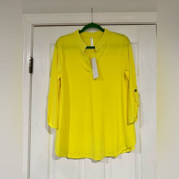 dear scarlett Tops - NWT Dear Scarlett Neon Yellow Relaxed 3/4 Sleeve Tunic with Mandarin Collar